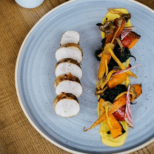 Un plat à l'allure gastronomique du restaurant de l'Auberge du Lyonnais